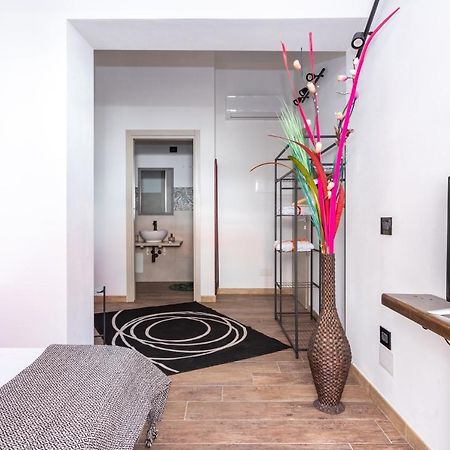 Living G Room กาญารี ภายนอก รูปภาพ