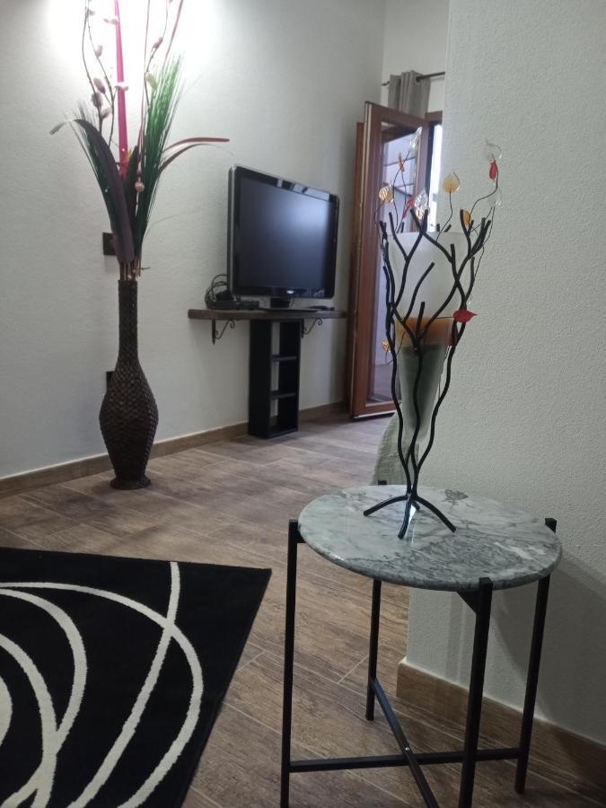 Living G Room กาญารี ภายนอก รูปภาพ